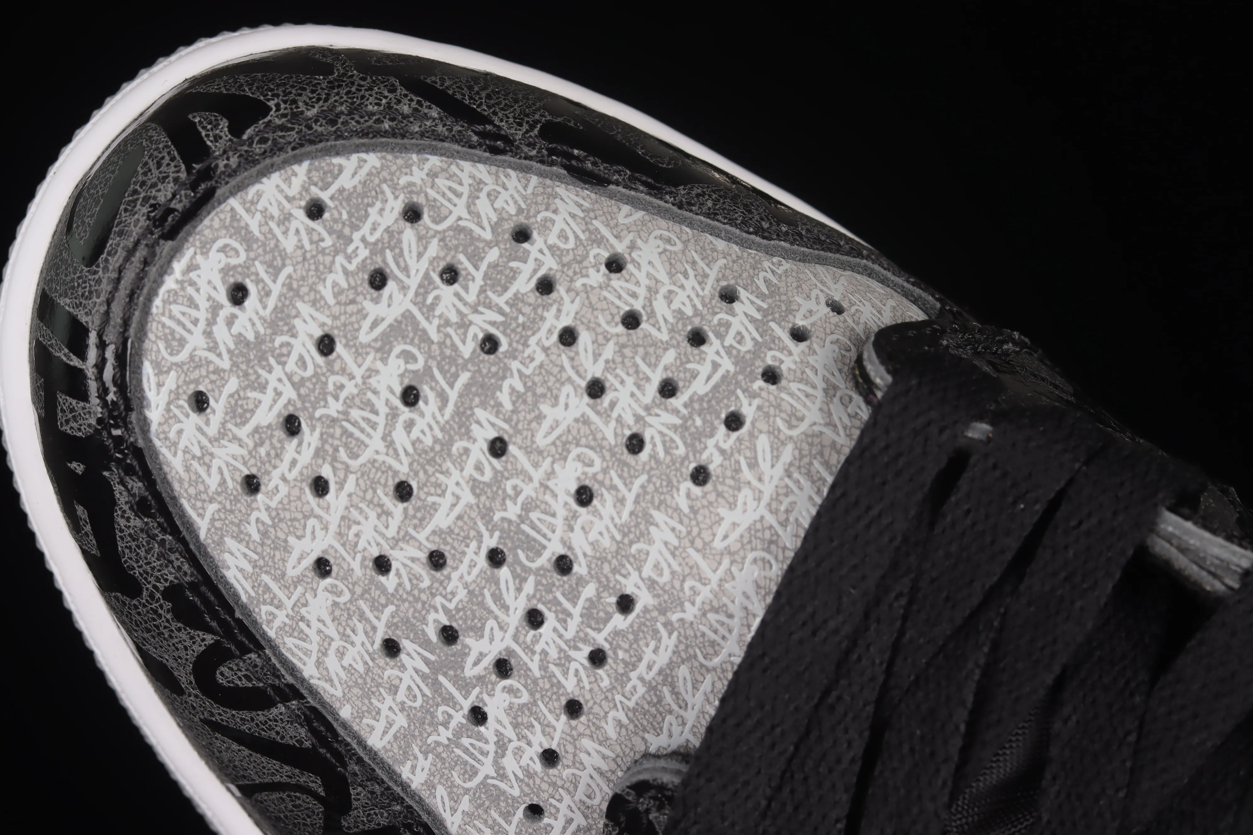 All categories Air Jordan Jordan series basketball shoes Air Jordan 1 High Pure original version Air Jordan 1 High OG "Rebellionaire" AJ1 Joe 1 black and gray banned "Rebelionaire" high-top basketball shoes 555088-036
